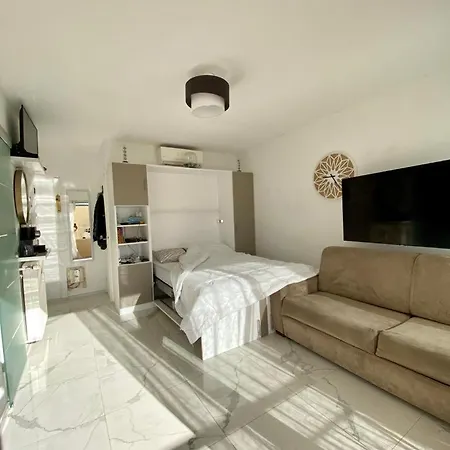 Chateau Saint Louis - Apartamento