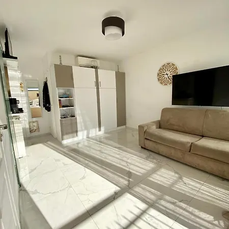 Chateau Saint Louis - Apartment *